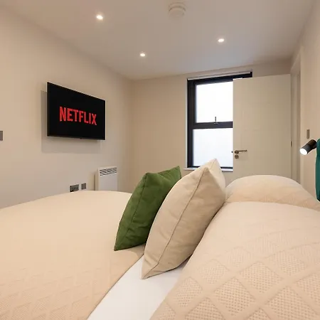 Heart Of Gem 2 Bed 2 Bathroom *