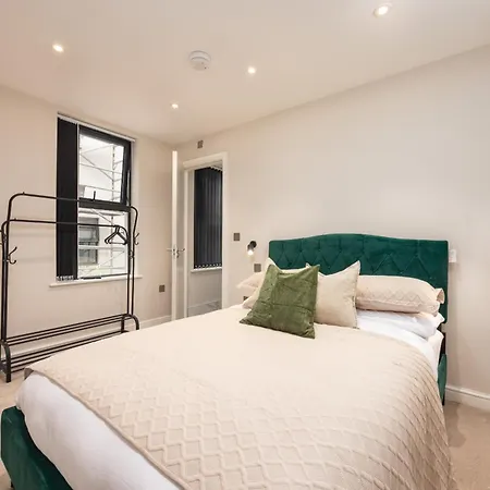 Heart Of Gem Ls1 Free Secure Parking Apartment *