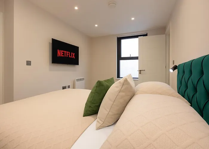 Heart Of Gem 2 Bed 2 Bathroom *