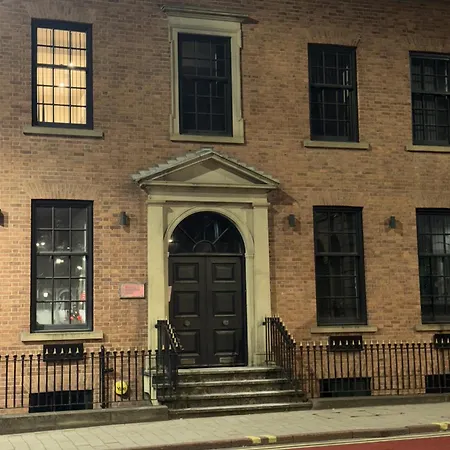 Heart Of Gem 2 Bed 2 Bathroom